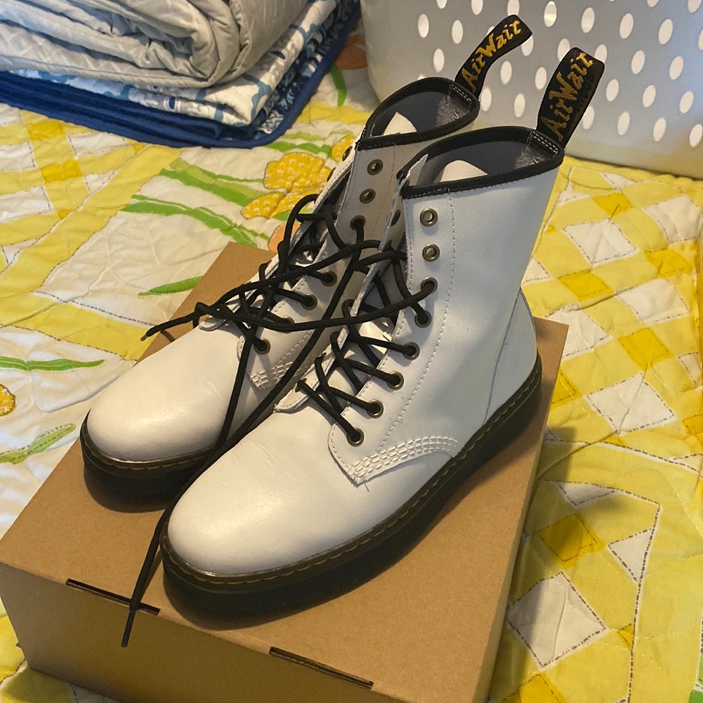 Dr. Martens Zavala Boots